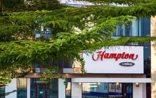 Отель Hampton by Hilton Warsaw City Centre Варшава Номер с кроватью размера «queen-size»-3